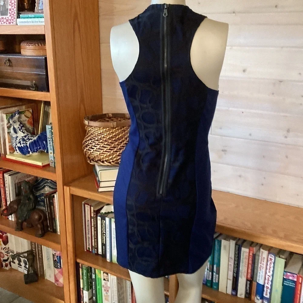Twelve by Twelve Black on Blue Stretch Knit Mini Dress Size Large. - Picture 4 of 14
